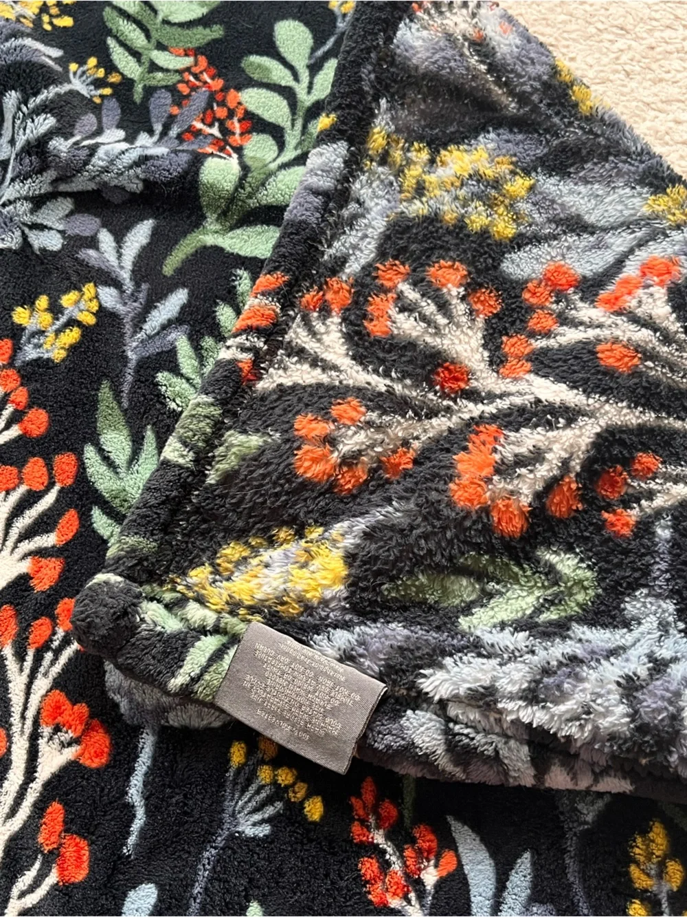 Monte and Jardin luxury collection ultra plush throw blanket navy botanical